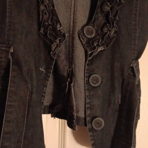 Dark Denim Ruffled Vest - Picture 3 of 11